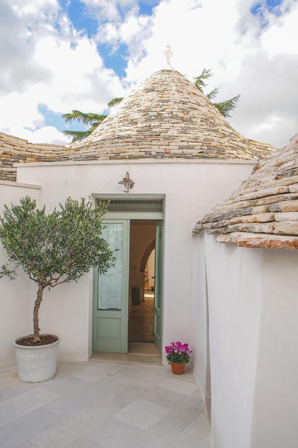 Trullo Essenza-Trulli Anti Charme & Relax Bed and Breakfast Alberobello Eksteriør billede